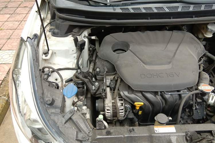 Used Hyundai Elantra (5th Generation / Langdong) 2016 1.6L Automatic Smart Version Engine Bay Right