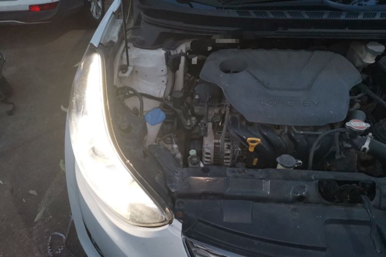 Used Hyundai Elantra (5th Generation / Langdong) 2016 1.6L Automatic Prestige Model Engine Bay Right