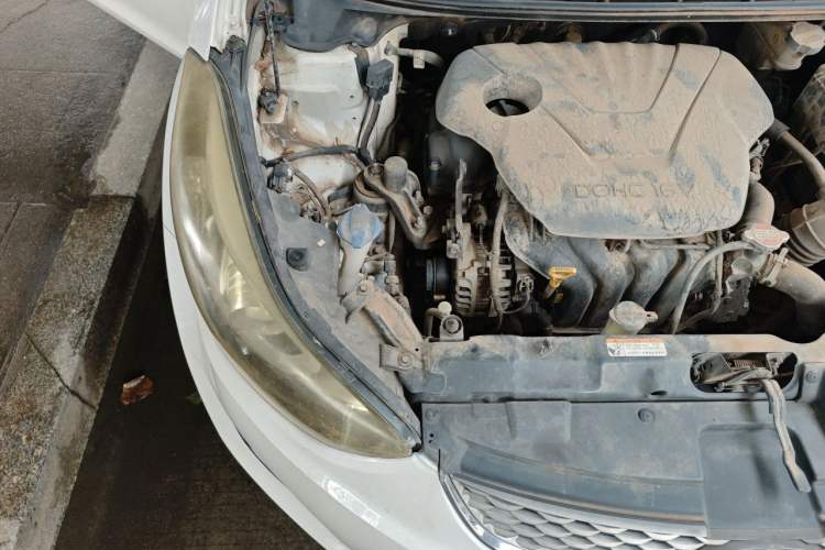 Used Hyundai Elantra (5th Generation / Langdong) 2016 1.6L Automatic Prestige Model Engine Bay Right