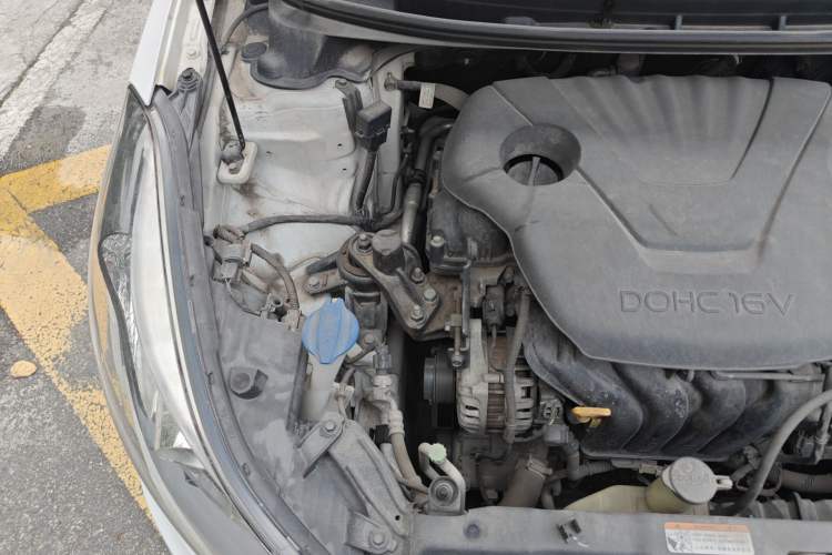 Used Hyundai Elantra (5th Generation / Langdong) 2016 1.6L Automatic Prestige Model Engine Bay Right