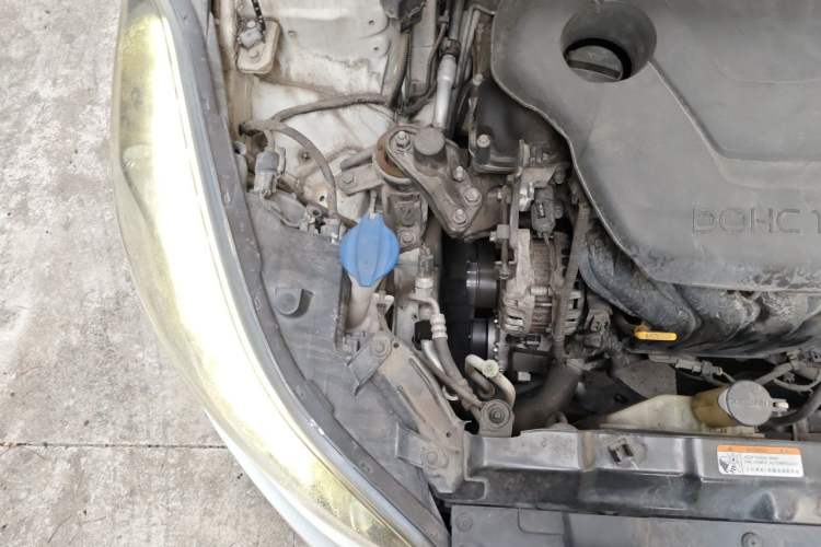 Used Hyundai Elantra (5th Generation / Langdong) 2016 1.6L Automatic Smart Version Engine Bay Right