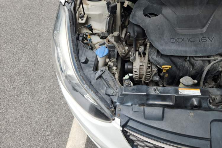 Used Hyundai Elantra (5th Generation / Langdong) 2016 1.6L Automatic Prestige Model Engine Bay Right