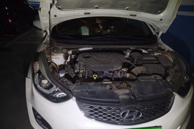 Used Hyundai Elantra (5th Generation / Langdong) 2016 1.6L Manual Luxury Model Engine Bay Right