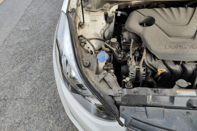 Used Hyundai Elantra (5th Generation / Langdong) 2016 1.6L Automatic Smart Version Engine Bay Right