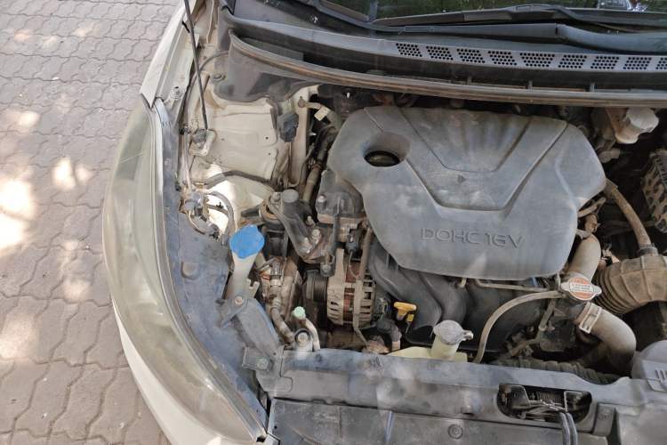 Used Hyundai Elantra (5th Generation / Langdong) 2016 1.6L Automatic Smart Version Engine Bay Right