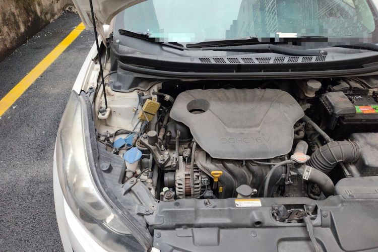 Used Hyundai Elantra (5th Generation / Langdong) 2016 1.6L Automatic Smart Version Engine Bay Right