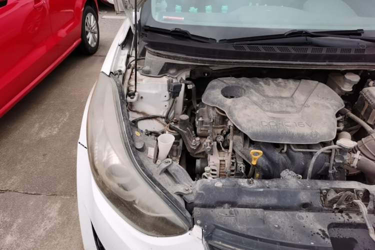 Used Hyundai Elantra (5th Generation / Langdong) 2016 1.6L Automatic Prestige Model Engine Bay Right