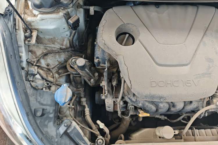 Used Hyundai Elantra (5th Generation / Langdong) 2016 1.6L Automatic Smart Version Engine Bay Right