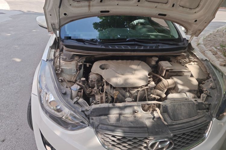 Used Hyundai Elantra (5th Generation / Langdong) 2016 1.6L Manual Luxury Model Engine Bay Right