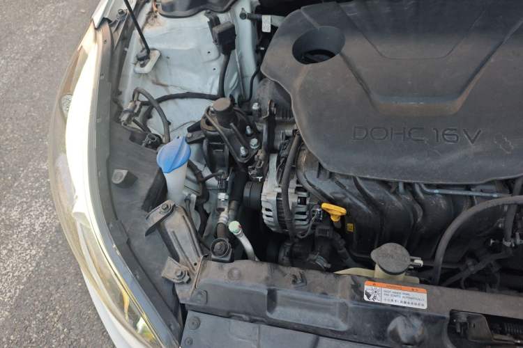 Used Hyundai Elantra (5th Generation / Langdong) 2016 1.6L Automatic Smart Version Engine Bay Right