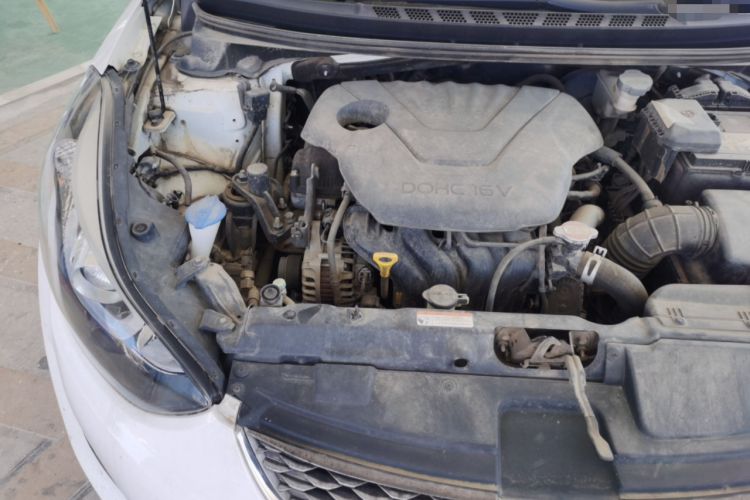 Used Hyundai Elantra (5th Generation / Langdong) 2016 1.6L Automatic Smart Version Engine Bay Right