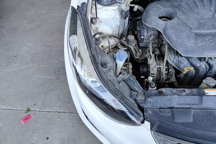 Used Hyundai Elantra (5th Generation / Langdong) 2016 1.6L Automatic Prestige Model Engine Bay Right