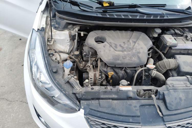 Used Hyundai Elantra (5th Generation / Langdong) 2016 1.6L Automatic Smart Version Engine Bay Right