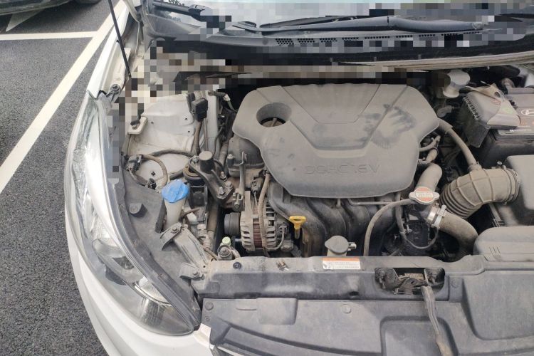 Used Hyundai Elantra (5th Generation / Langdong) 2016 1.6L Manual Luxury Model Engine Bay Right