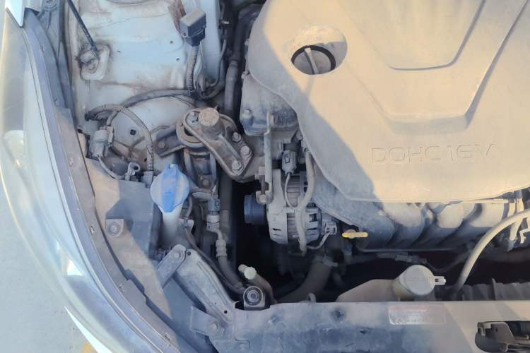 Used Hyundai Elantra (5th Generation / Langdong) 2016 1.6L Automatic Smart Version Engine Bay Right