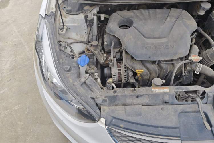 Used Hyundai Elantra (5th Generation / Langdong) 2016 1.6L Automatic Prestige Model Engine Bay Right