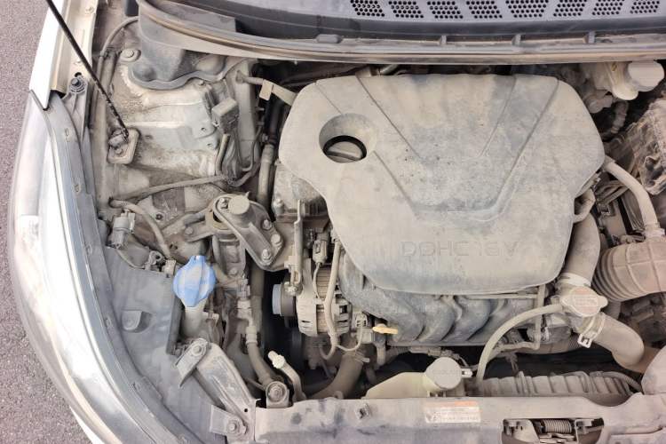 Used Hyundai Elantra (5th Generation / Langdong) 2016 1.6L Automatic Prestige Model Engine Bay Right