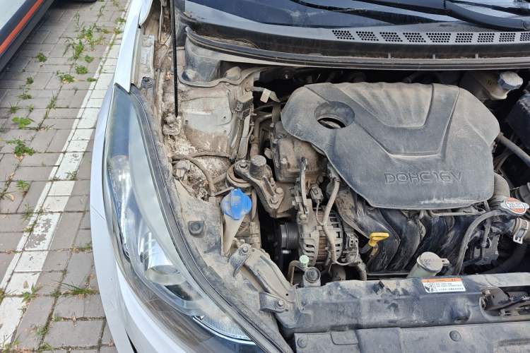 Used Hyundai Elantra (5th Generation / Langdong) 2016 1.6L Automatic Prestige Model Engine Bay Right