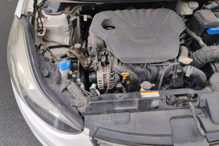 Used Hyundai Elantra (5th Generation / Langdong) 2016 1.6L Automatic Prestige Model Engine Bay Right
