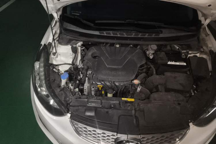 Used Hyundai Elantra (5th Generation / Langdong) 2016 1.6L Automatic Prestige Model Engine Bay Right