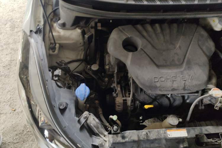 Used Hyundai Elantra (5th Generation / Langdong) 2016 1.6L Automatic Prestige Model Engine Bay Right