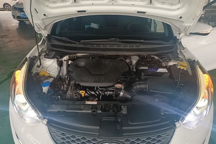 Used Hyundai Elantra (5th Generation / Langdong) 2016 1.6L Automatic Prestige Model Engine Bay