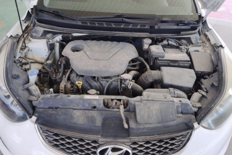 Used Hyundai Elantra (5th Generation / Langdong) 2016 1.6L Automatic Smart Version Engine Bay
