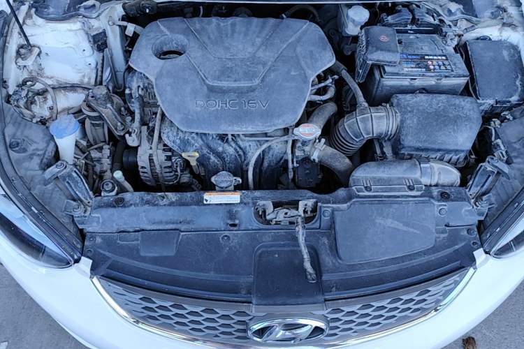 Used Hyundai Elantra (5th Generation / Langdong) 2016 1.6L Automatic Prestige Model Engine Bay
