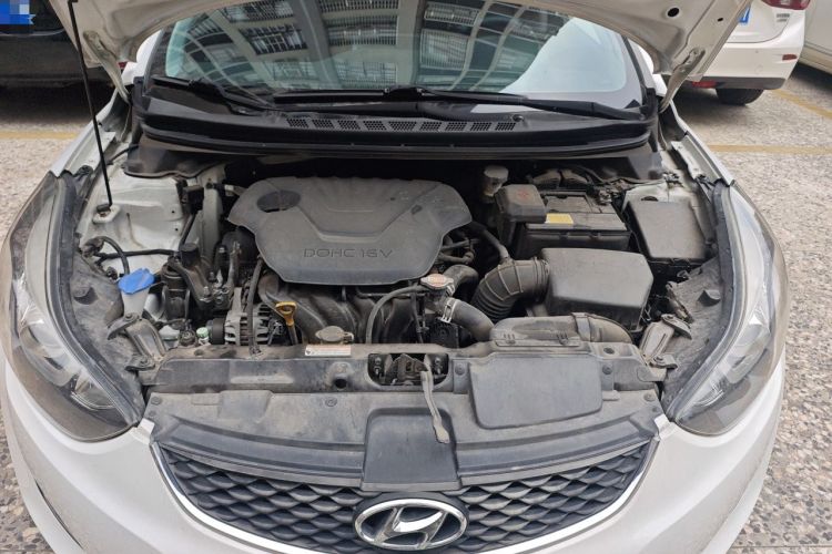 Used Hyundai Elantra (5th Generation / Langdong) 2016 1.6L Automatic Smart Version Engine Bay