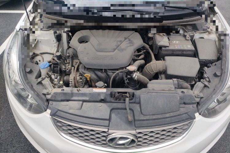 Used Hyundai Elantra (5th Generation / Langdong) 2016 1.6L Manual Luxury Model Engine Bay