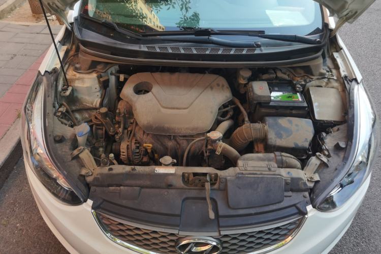 Used Hyundai Elantra (5th Generation / Langdong) 2016 1.6L Automatic Prestige Model Engine Bay