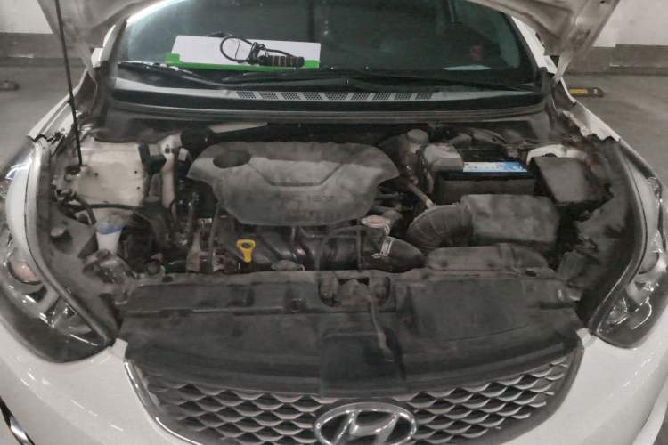 Used Hyundai Elantra (5th Generation / Langdong) 2016 1.6L Automatic Prestige Model Engine Bay