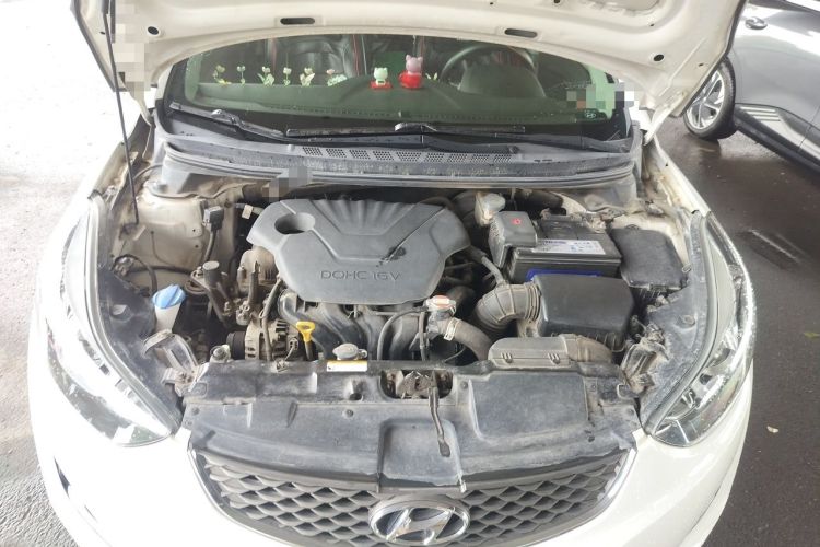 Used Hyundai Elantra (5th Generation / Langdong) 2016 1.6L Manual Luxury Model Engine Bay