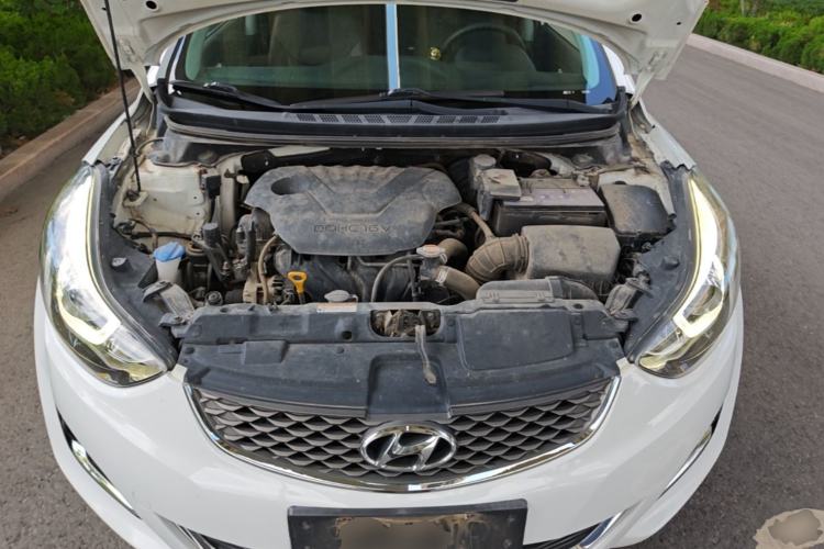 Used Hyundai Elantra (5th Generation / Langdong) 2016 1.6L Manual Luxury Model Engine Bay