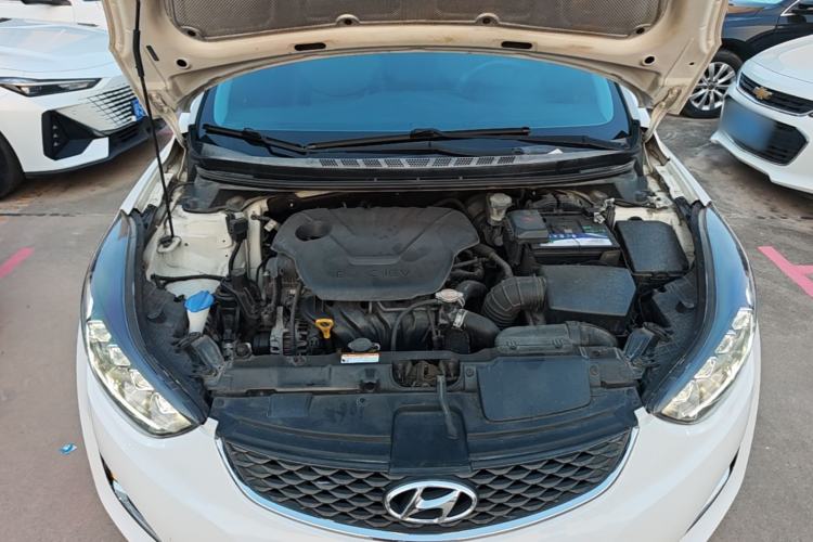 Used Hyundai Elantra (5th Generation / Langdong) 2016 1.6L Automatic Smart Version Engine Bay