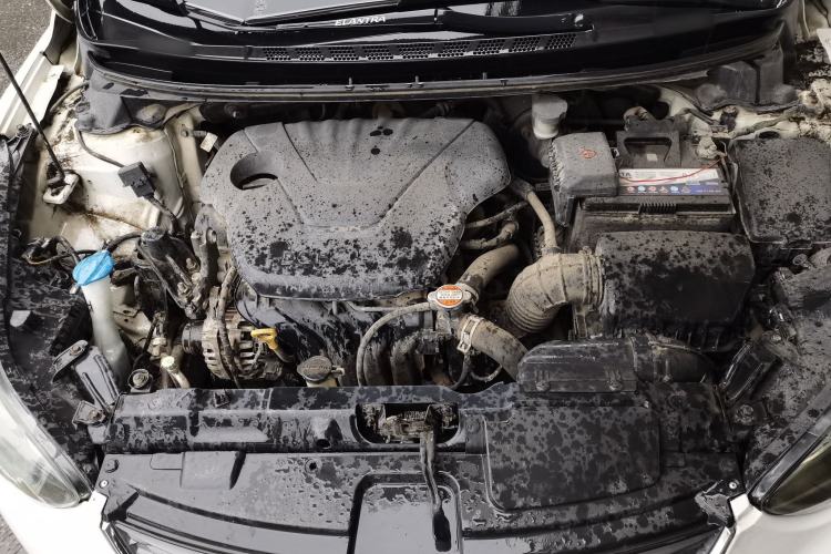 Used Hyundai Elantra (5th Generation / Langdong) 2016 1.6L Manual Luxury Model Engine Bay
