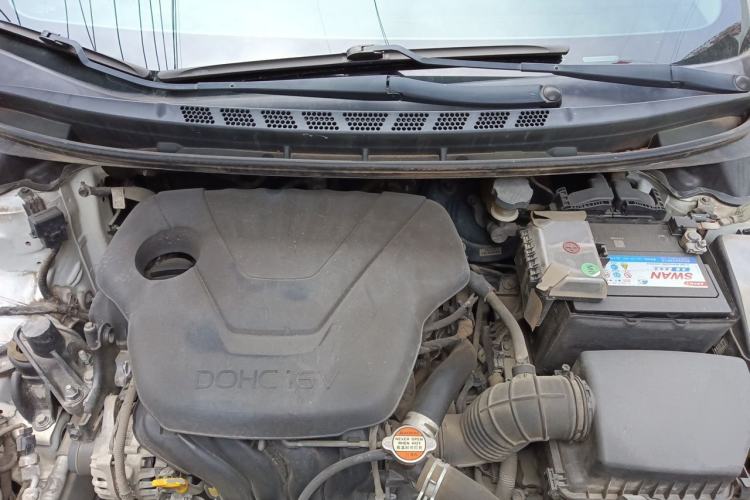 Used Hyundai Elantra (5th Generation / Langdong) 2016 1.6L Automatic Prestige Model Engine Bay