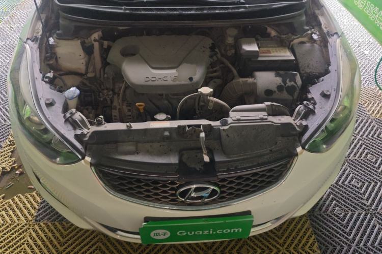 Used Hyundai Elantra (5th Generation / Langdong) 2016 1.6L Manual Luxury Model Engine Bay