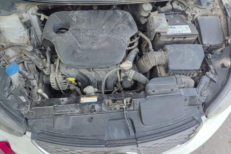 Used Hyundai Elantra (5th Generation / Langdong) 2016 1.6L Automatic Smart Version Engine Bay