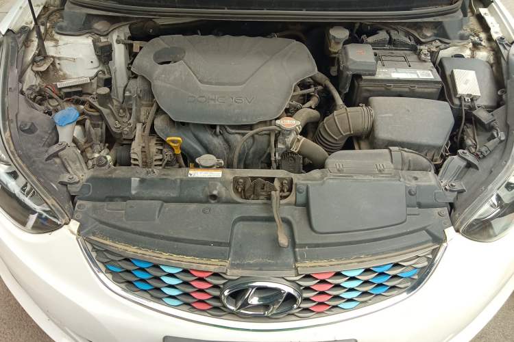 Used Hyundai Elantra (5th Generation / Langdong) 2016 1.6L Automatic Prestige Model Engine Bay