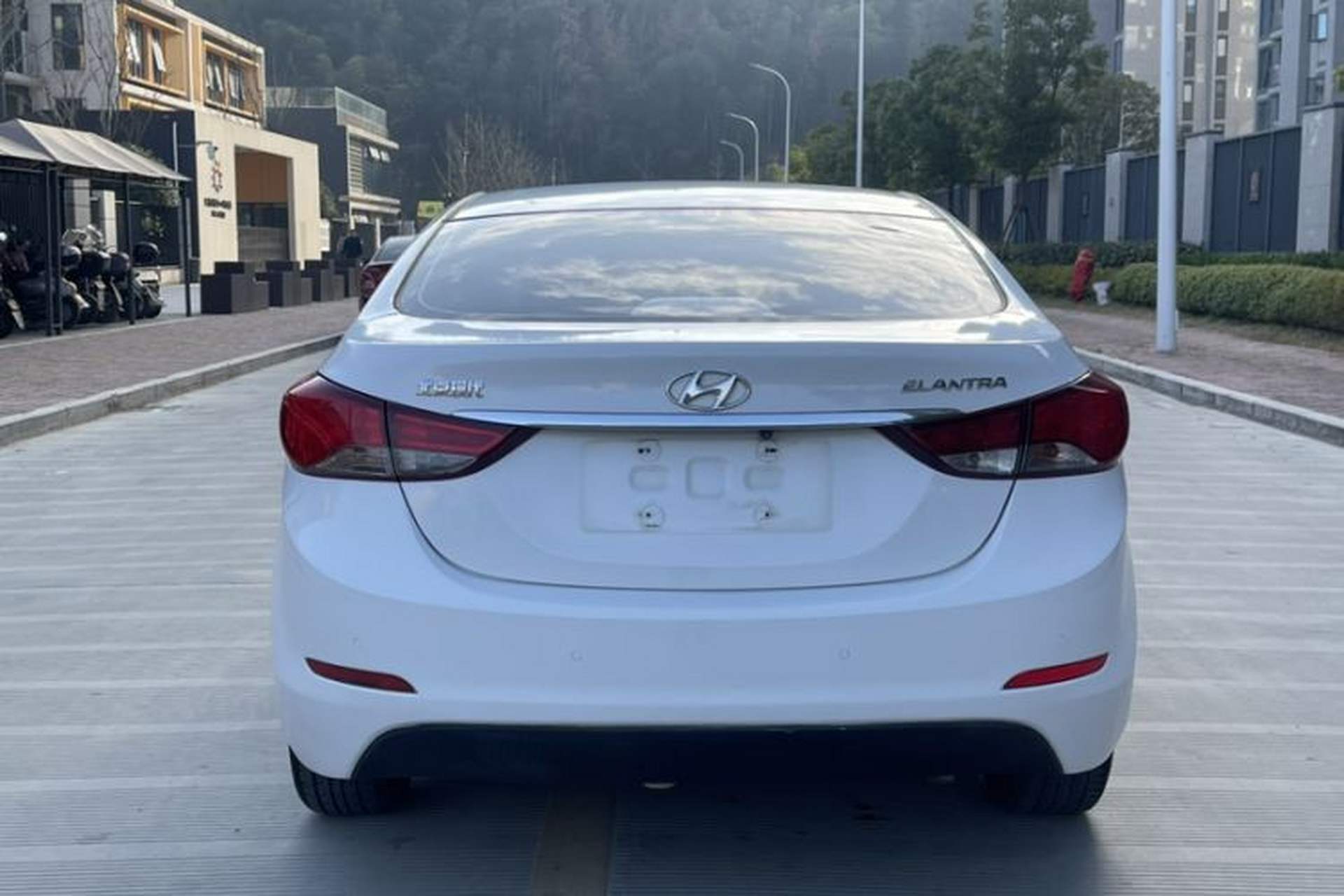 Used Hyundai Elantra (5th Generation / Langdong) 2016 1.6L Automatic Smart Version Exterior 1