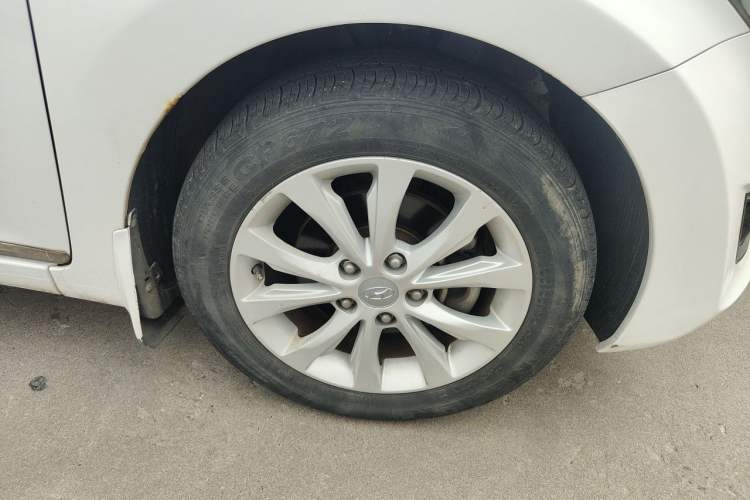 Used Hyundai Elantra (5th Generation / Langdong) 2016 1.6L Automatic Prestige Model Exterior 1