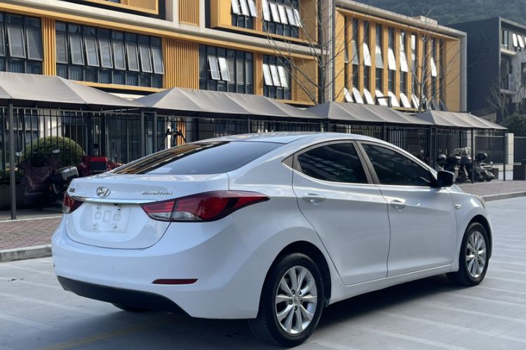 Used Hyundai Elantra (5th Generation / Langdong) 2016 1.6L Automatic Smart Version Exterior 2