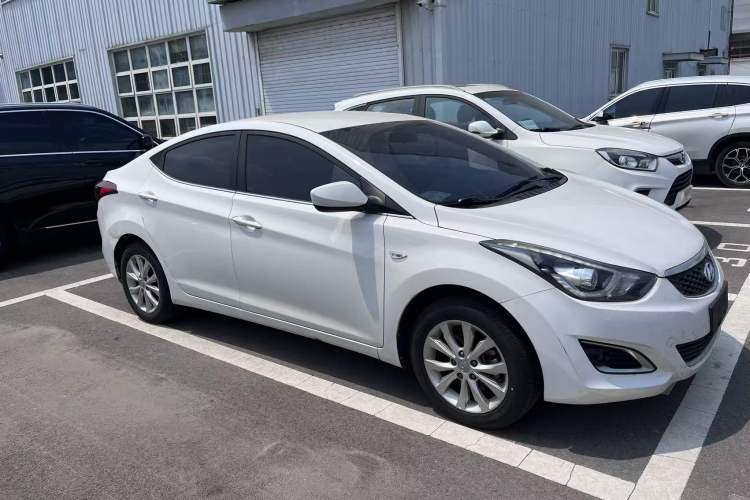 Used Hyundai Elantra (5th Generation / Langdong) 2016 1.6L Automatic Smart Version Exterior 2