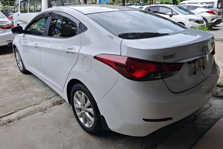 Used Hyundai Elantra (5th Generation / Langdong) 2016 1.6L Automatic Smart Version Exterior 2