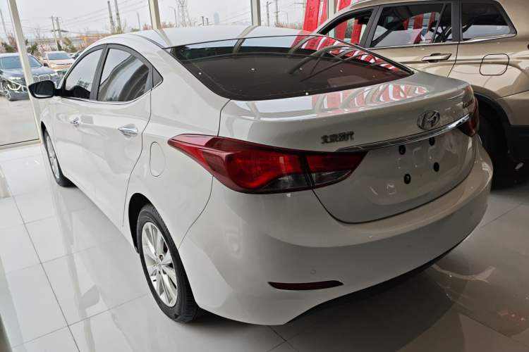 Used Hyundai Elantra (5th Generation / Langdong) 2016 1.6L Automatic Prestige Model Exterior 2