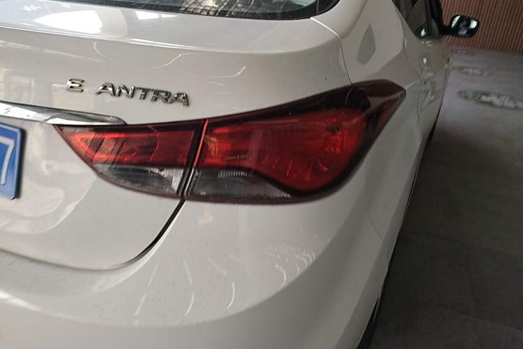 Used Hyundai Elantra (5th Generation / Langdong) 2016 1.6L Automatic Smart Version Exterior 3