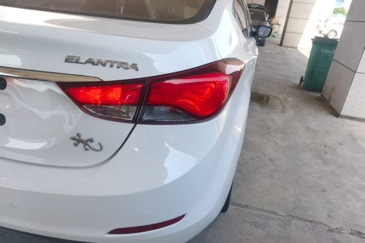 Used Hyundai Elantra (5th Generation / Langdong) 2016 1.6L Automatic Smart Version Exterior 3