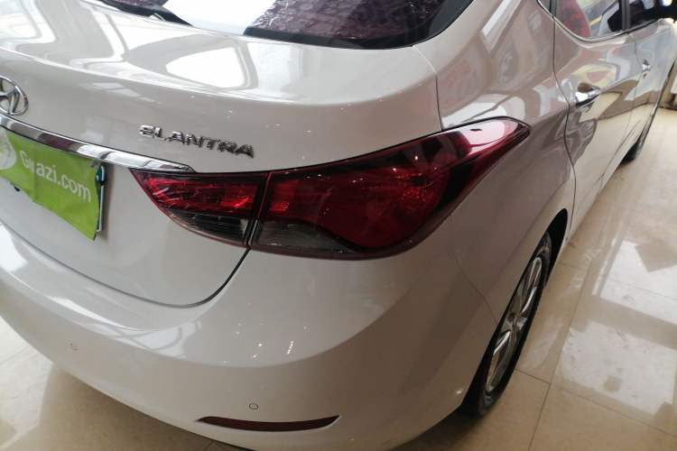 Used Hyundai Elantra (5th Generation / Langdong) 2016 1.6L Manual Luxury Model Exterior 3