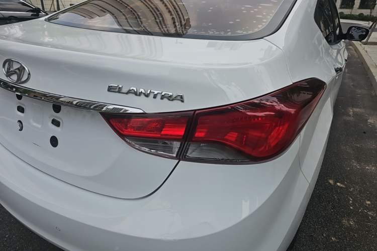 Used Hyundai Elantra (5th Generation / Langdong) 2016 1.6L Automatic Prestige Model Exterior 3